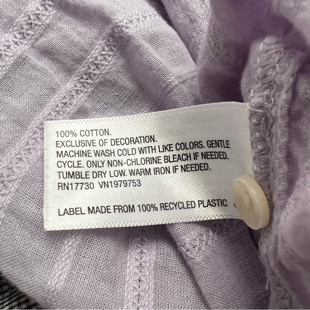 Universal Thread Lilac Embroidered Eyelet Ruffled Sleeve Top Blouse Size Small - Picture 6 of 6